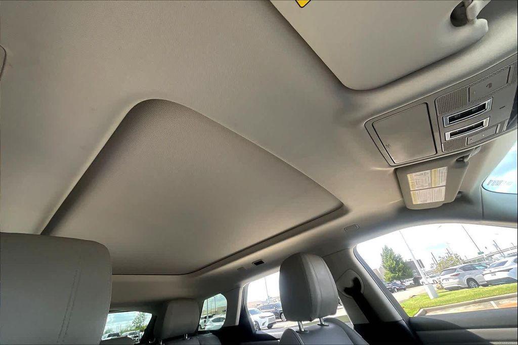 used 2020 Land Rover Range Rover Evoque car, priced at $23,495