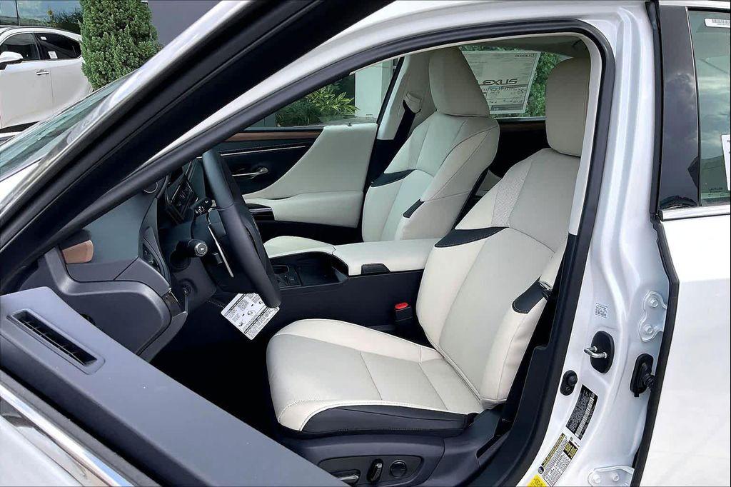 new 2025 Lexus ES 350 car, priced at $49,550
