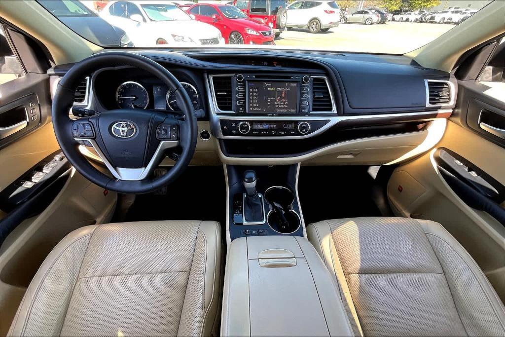 used 2015 Toyota Highlander car, priced at $18,495