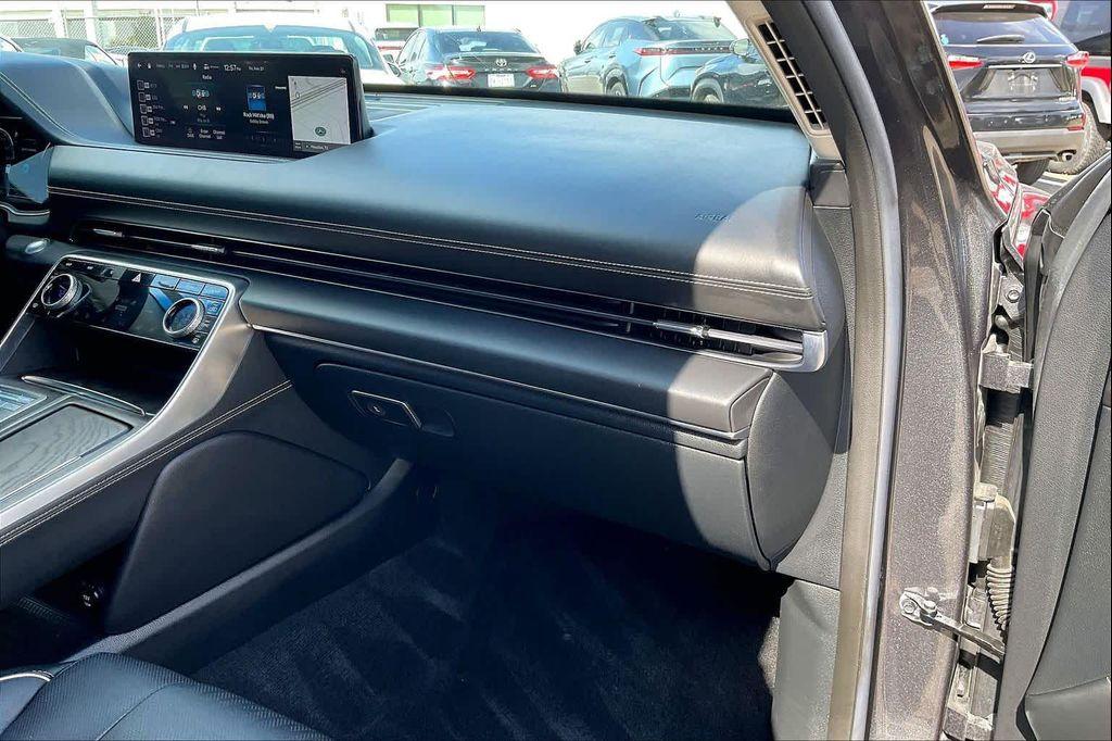 used 2022 Genesis GV80 car, priced at $37,995