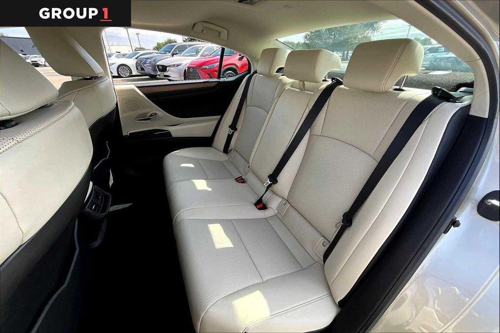 used 2025 Lexus ES 350 car, priced at $41,995