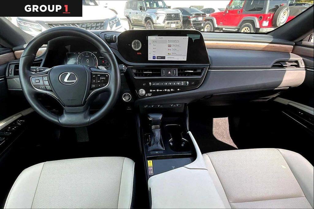 used 2025 Lexus ES 350 car, priced at $41,995