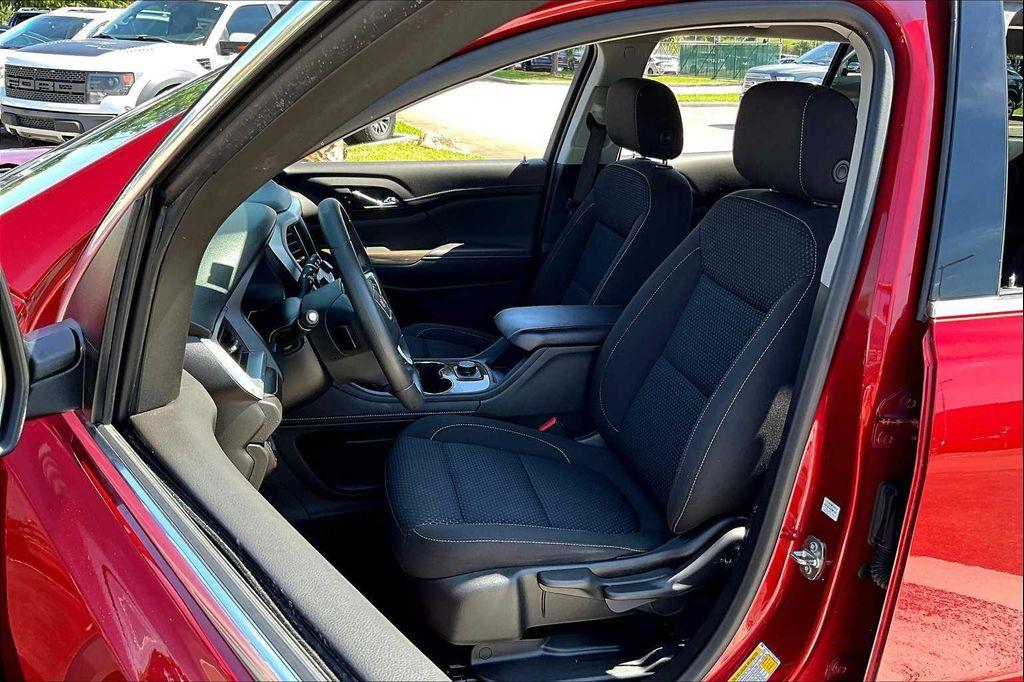 used 2021 GMC Acadia car, priced at $22,930