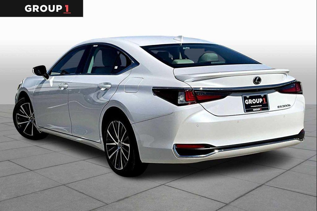 used 2025 Lexus ES 300h car, priced at $47,995