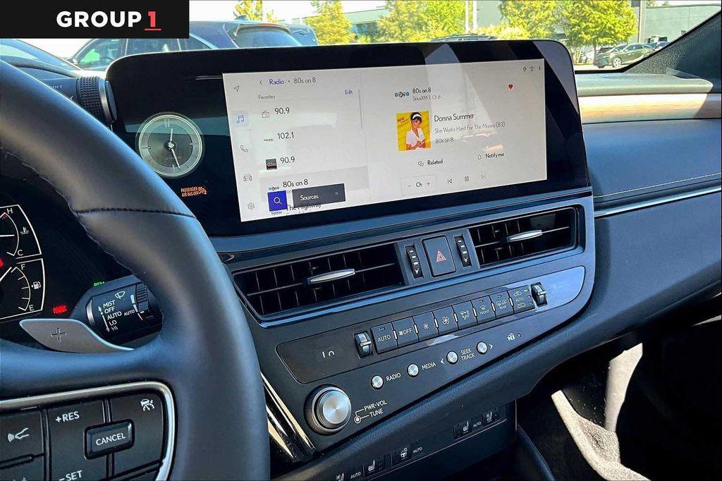 used 2025 Lexus ES 300h car, priced at $47,995