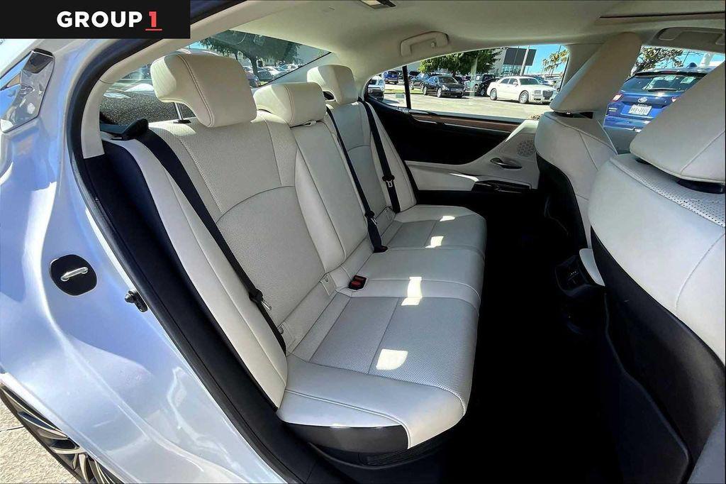 used 2025 Lexus ES 300h car, priced at $47,995