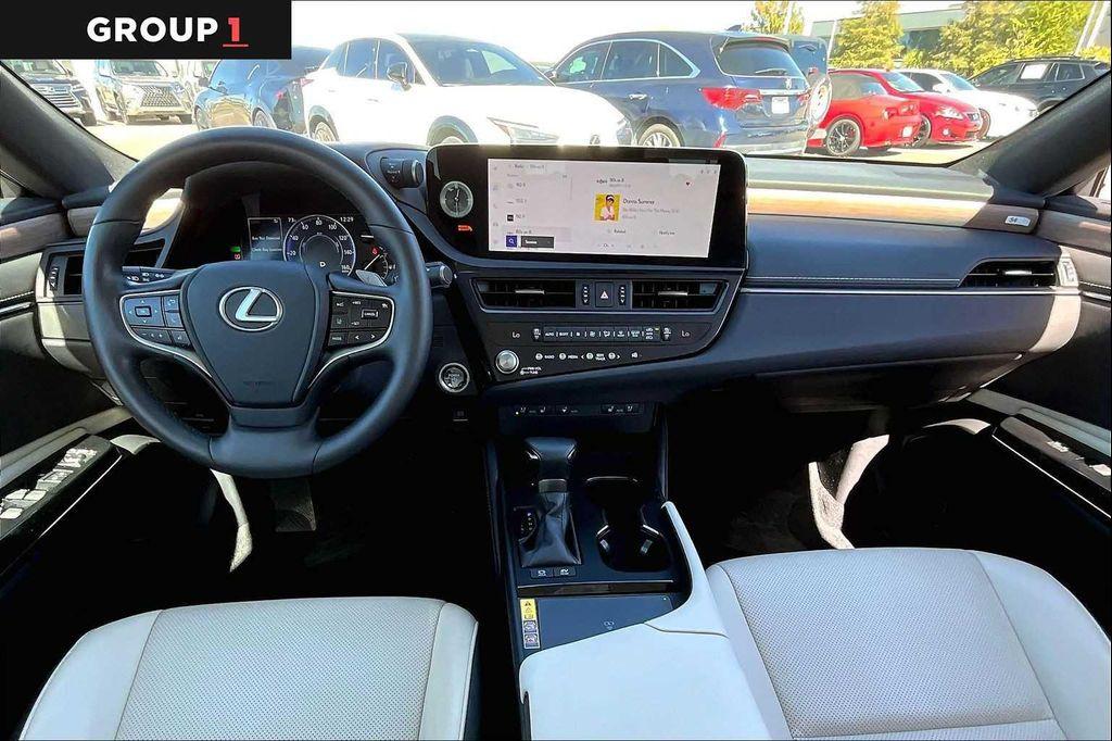 used 2025 Lexus ES 300h car, priced at $47,995