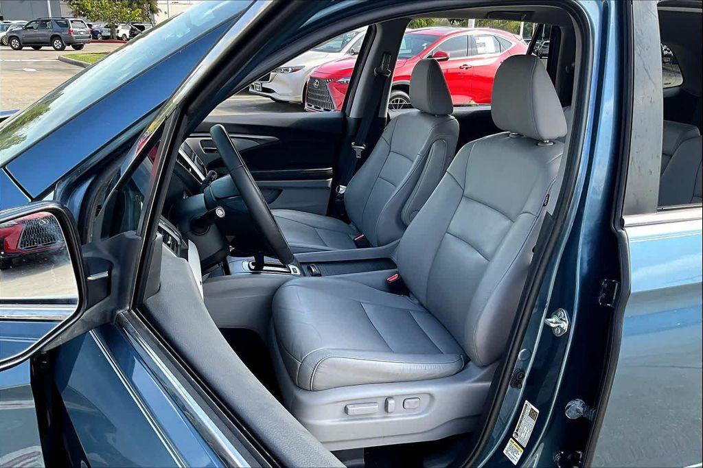 used 2016 Honda Pilot car, priced at $12,995