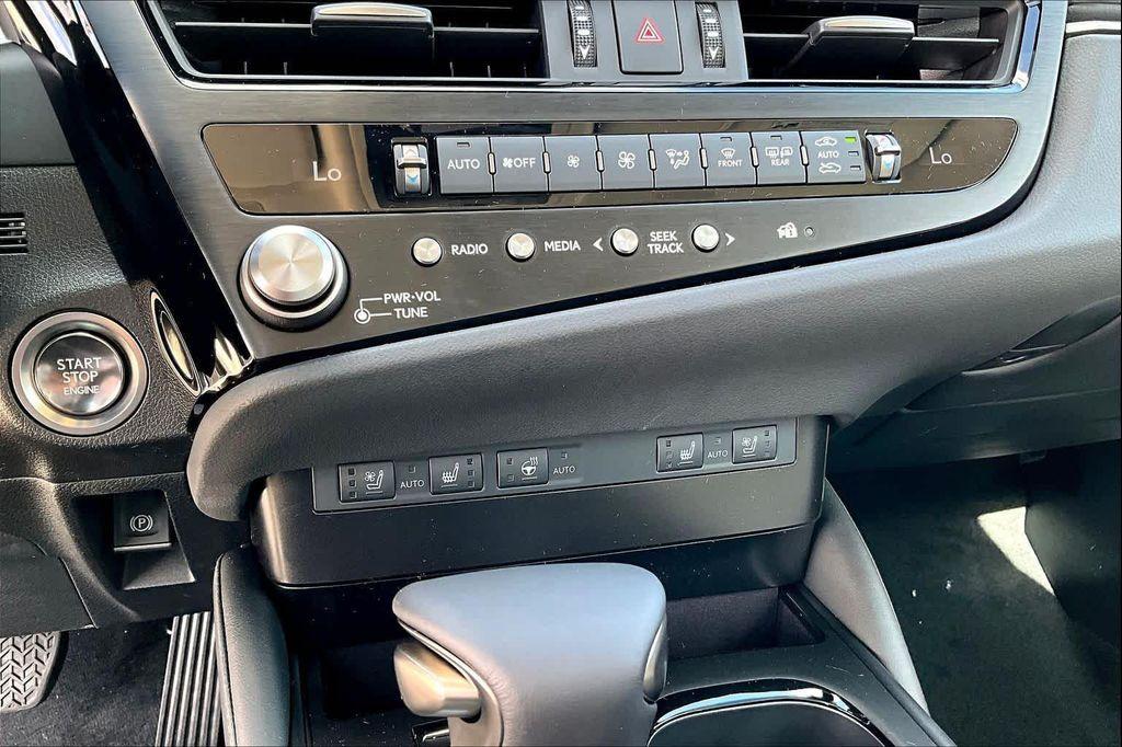new 2025 Lexus ES 350 car, priced at $49,944