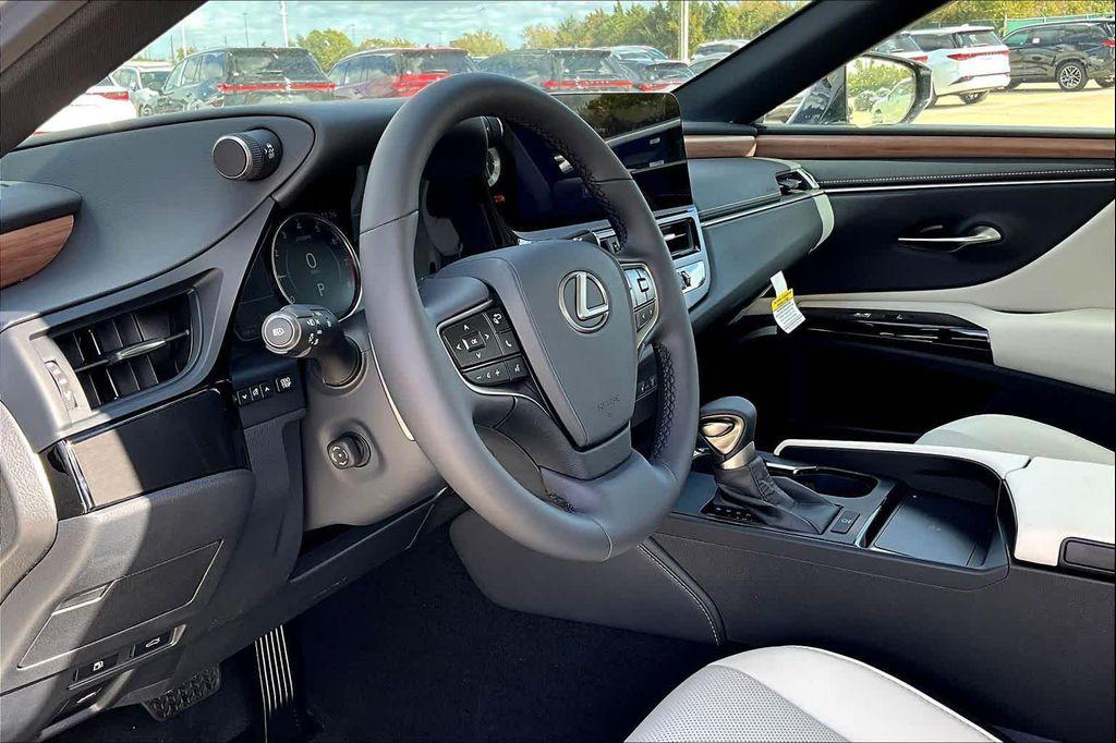 new 2025 Lexus ES 350 car, priced at $49,944