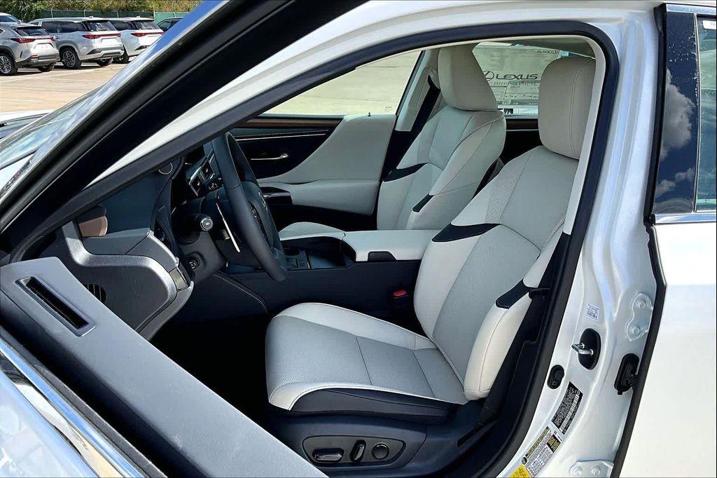 new 2025 Lexus ES 350 car, priced at $49,944