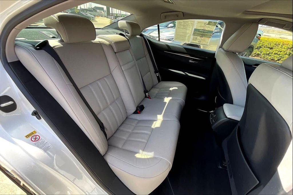 used 2016 Lexus ES 350 car, priced at $21,495