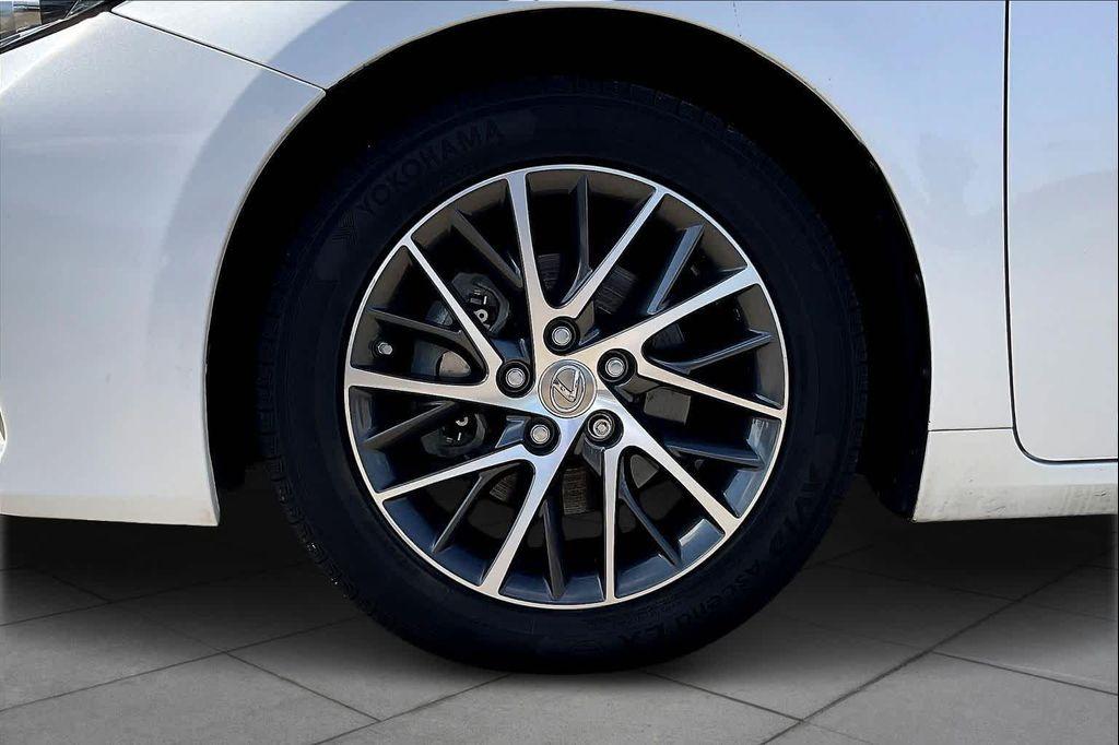 used 2016 Lexus ES 350 car, priced at $21,495