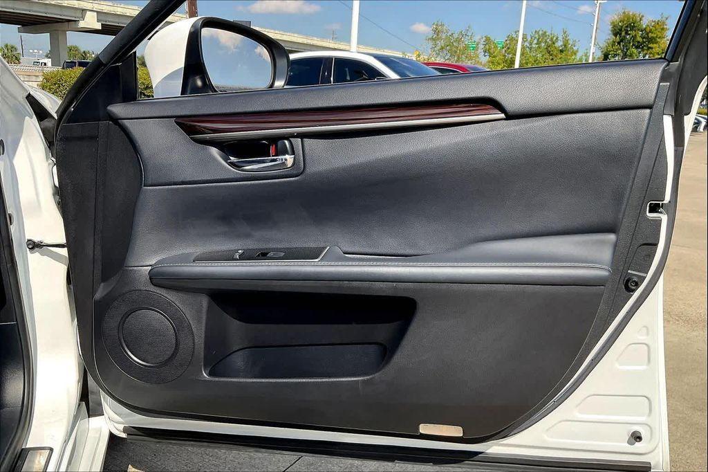 used 2016 Lexus ES 350 car, priced at $21,495