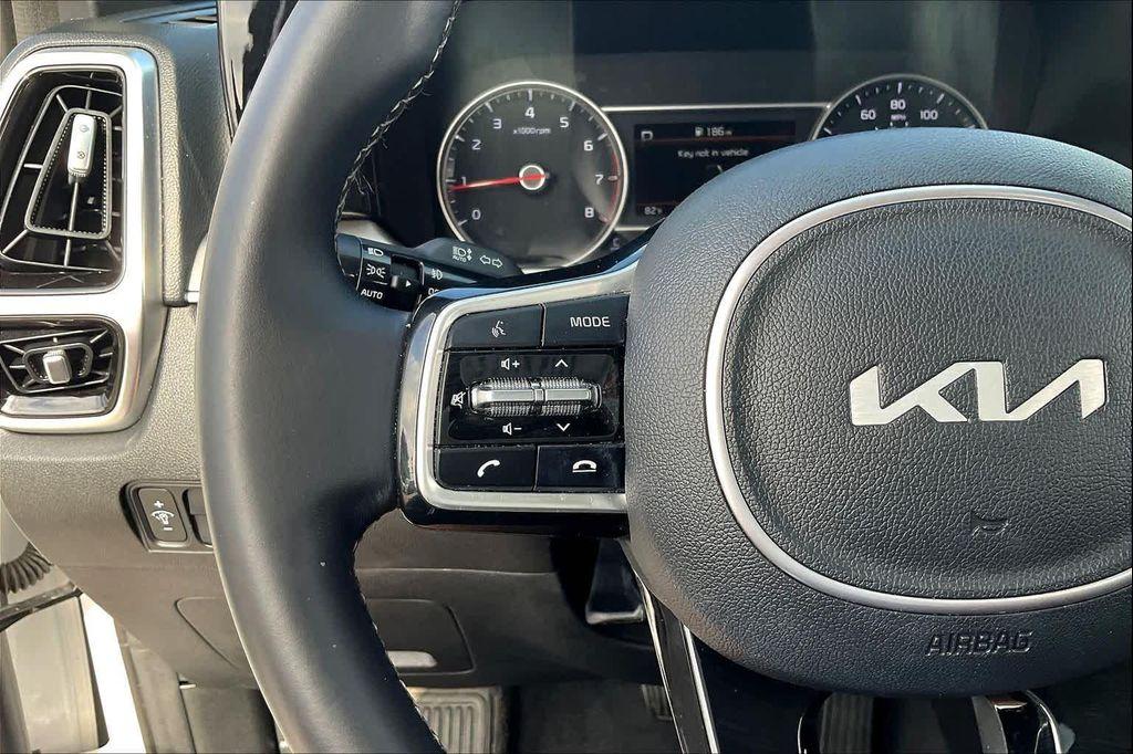 used 2022 Kia Sorento car, priced at $26,995