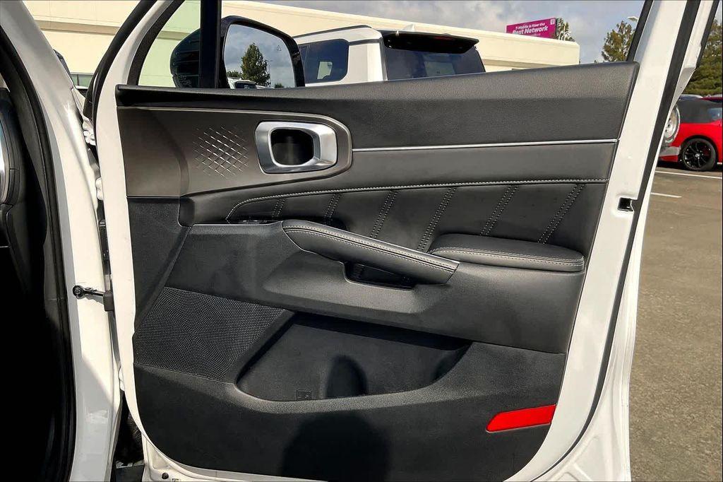 used 2022 Kia Sorento car, priced at $26,995