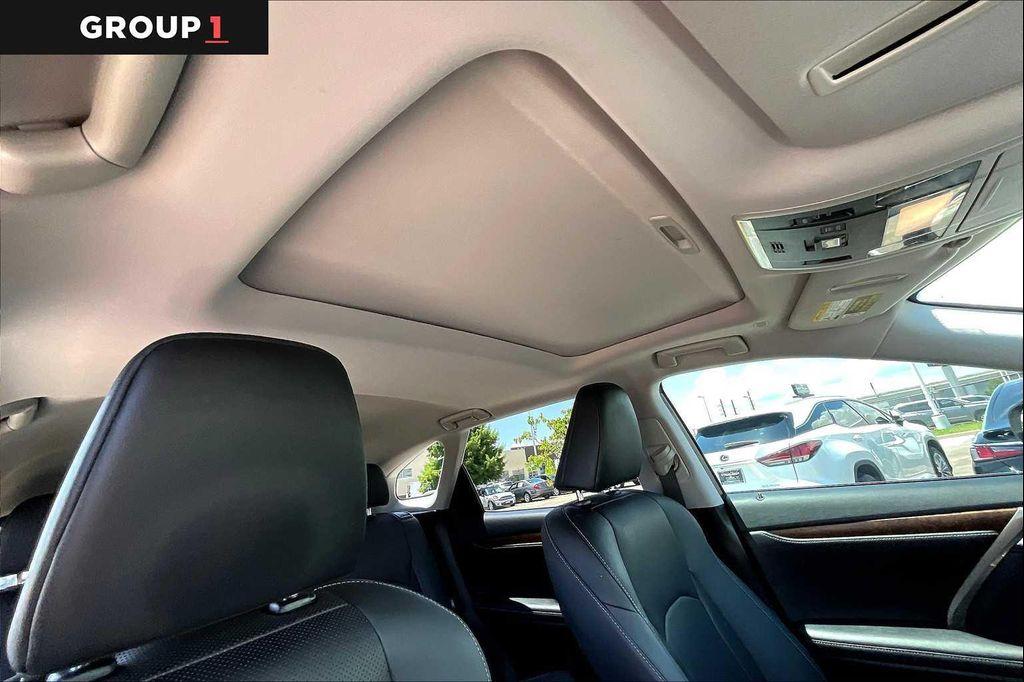 used 2022 Lexus RX 350L car, priced at $43,995