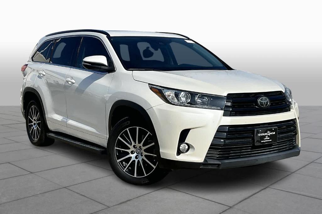 used 2018 Toyota Highlander car, priced at $21,712