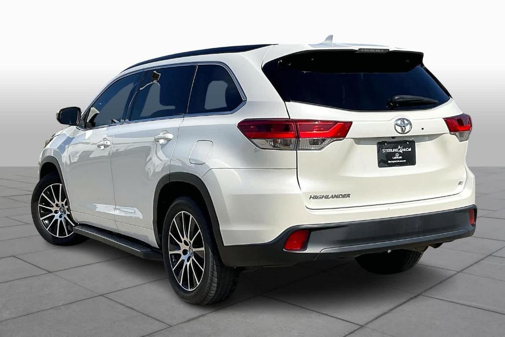 used 2018 Toyota Highlander car, priced at $21,712