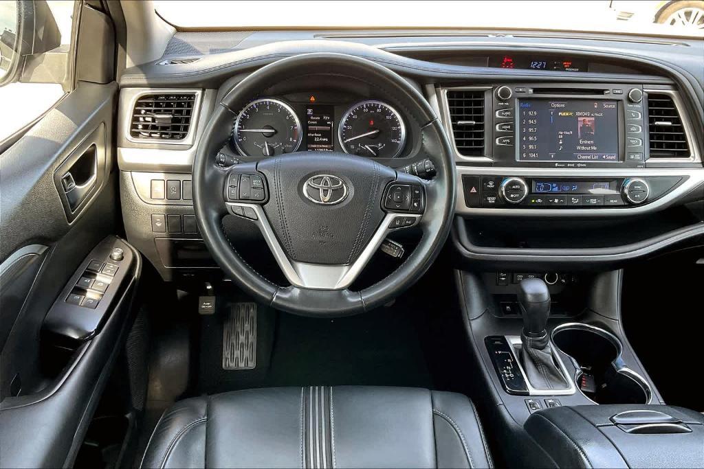 used 2018 Toyota Highlander car, priced at $21,712