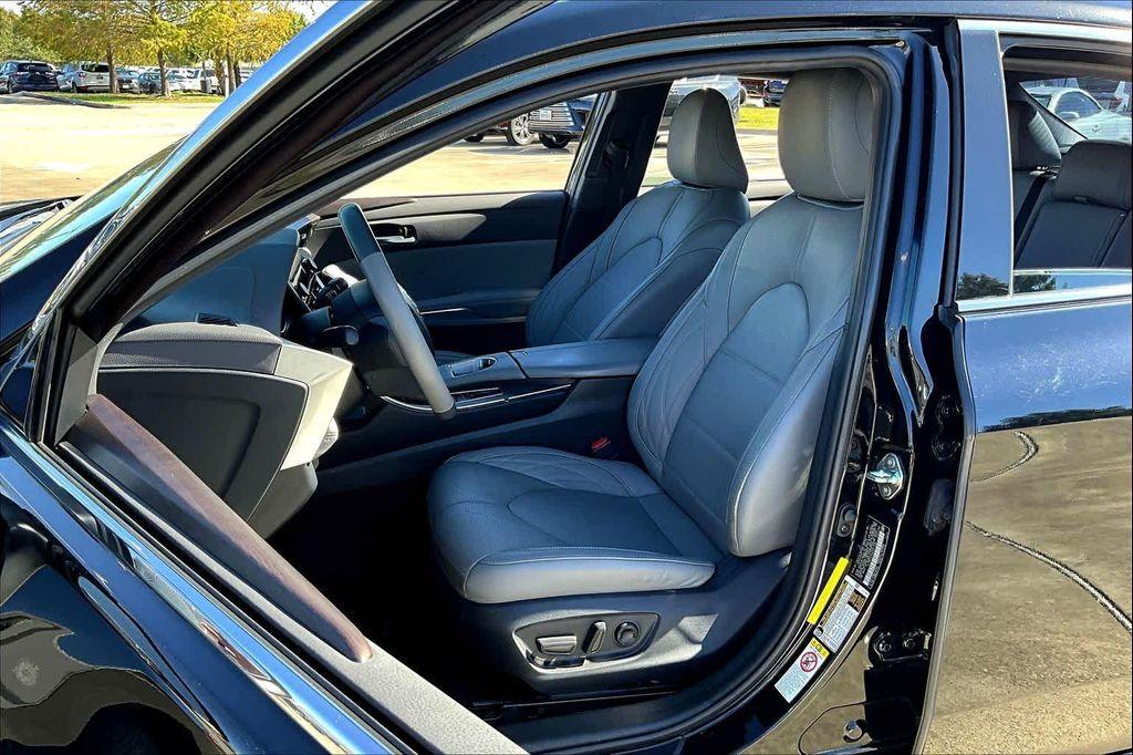 used 2019 Toyota Avalon Hybrid car, priced at $20,495