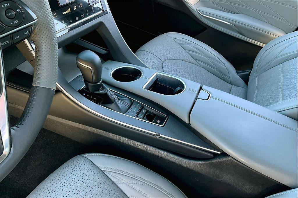 used 2019 Toyota Avalon Hybrid car, priced at $20,495