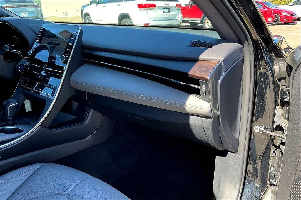 used 2019 Toyota Avalon Hybrid car, priced at $20,495