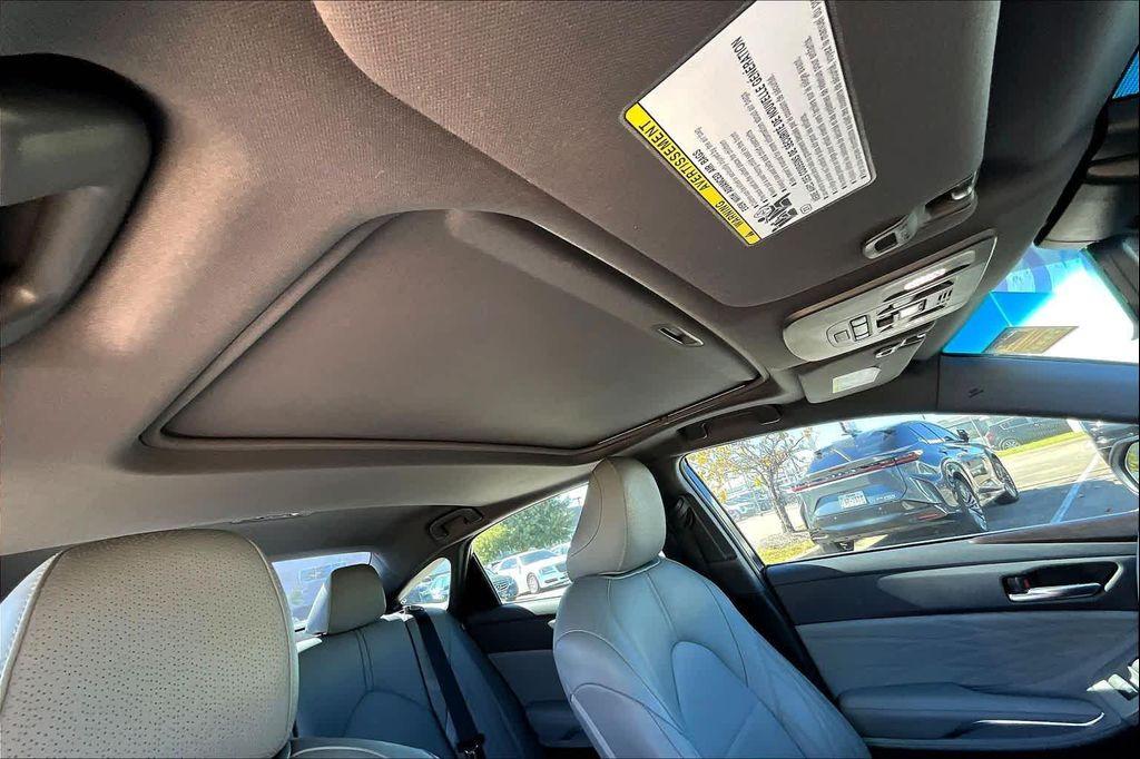 used 2019 Toyota Avalon Hybrid car, priced at $20,495