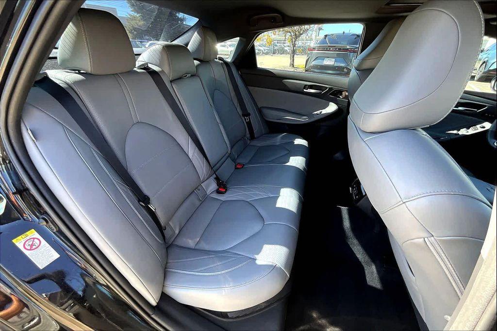 used 2019 Toyota Avalon Hybrid car, priced at $20,495