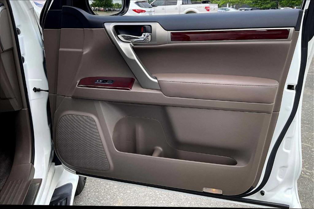 used 2016 Lexus GX 460 car, priced at $28,995