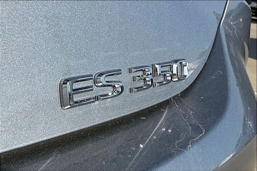 new 2025 Lexus ES 350 car, priced at $49,724