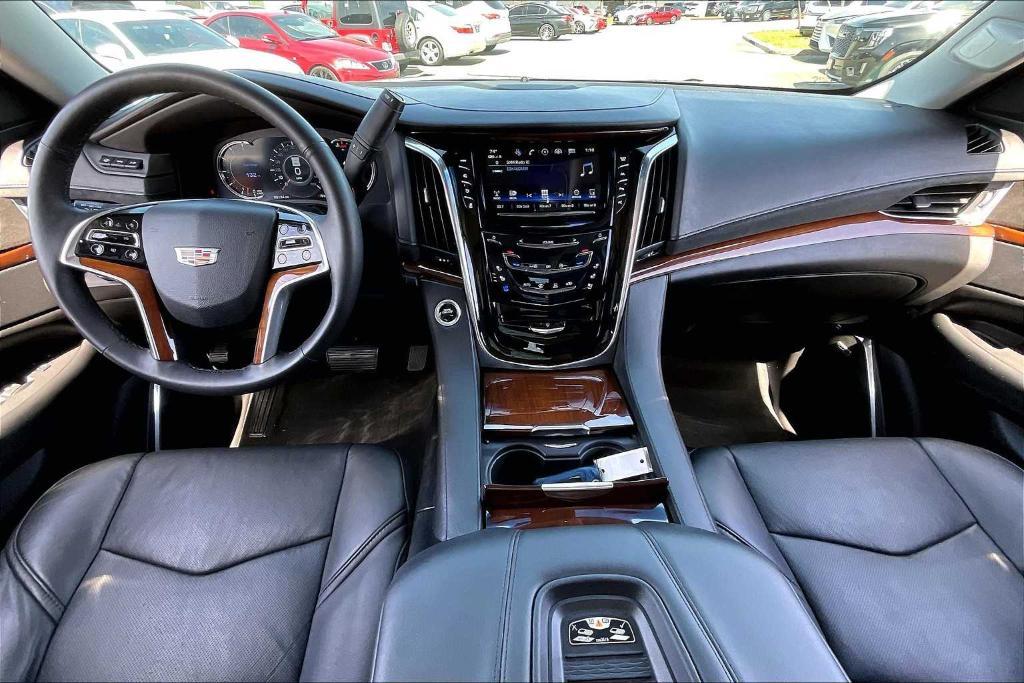 used 2018 Cadillac Escalade ESV car, priced at $29,995