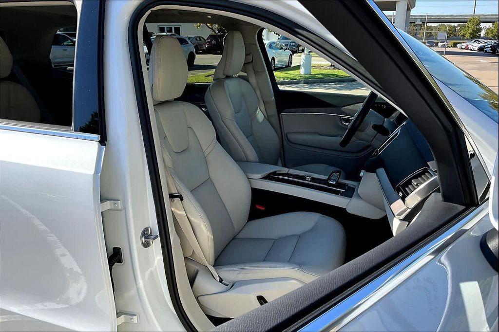 used 2023 Volvo XC90 Recharge Plug-In Hybrid car, priced at $46,548