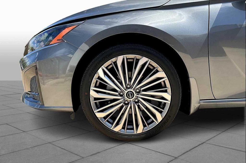 used 2025 Nissan Altima car, priced at $26,995