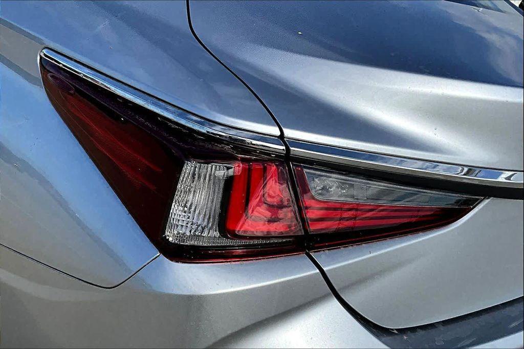 new 2025 Lexus ES 350 car, priced at $49,649