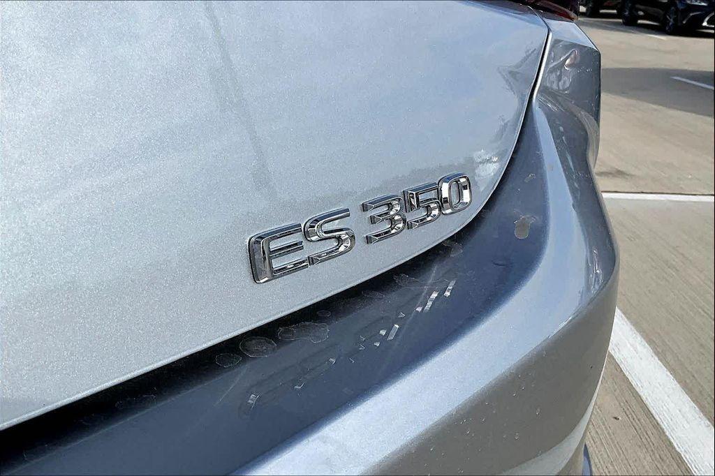 new 2025 Lexus ES 350 car, priced at $49,649