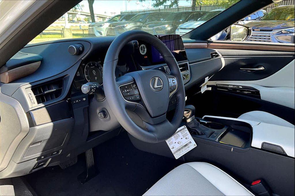 new 2025 Lexus ES 350 car, priced at $48,464