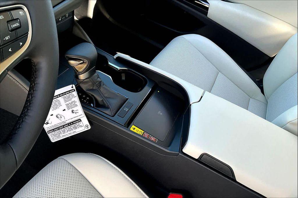 new 2025 Lexus ES 350 car, priced at $48,464