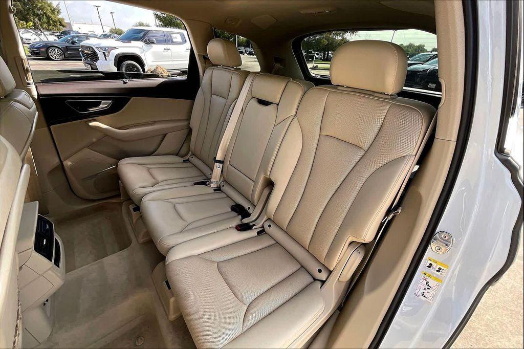 used 2018 Audi Q7 car, priced at $15,495