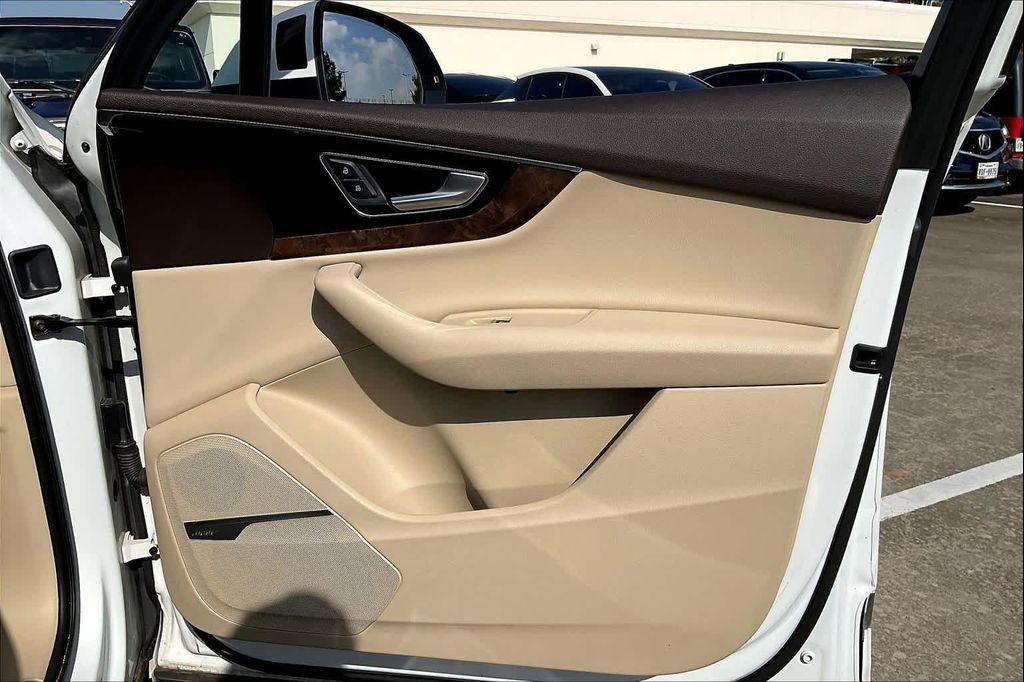 used 2018 Audi Q7 car, priced at $15,495