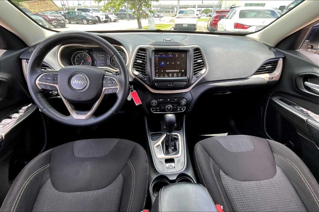 used 2016 Jeep Cherokee car, priced at $12,995