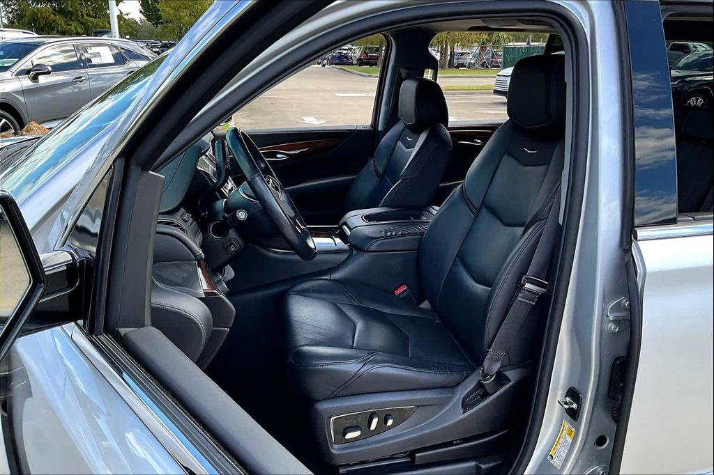 used 2017 Cadillac Escalade car, priced at $26,995