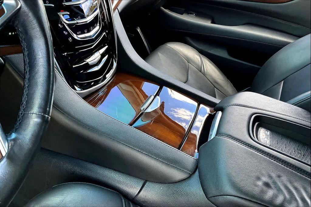 used 2017 Cadillac Escalade car, priced at $26,995