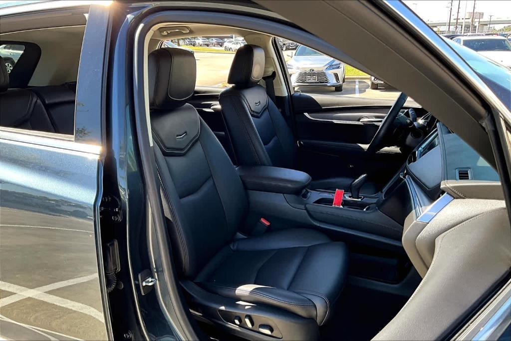 used 2019 Cadillac XT5 car, priced at $23,995