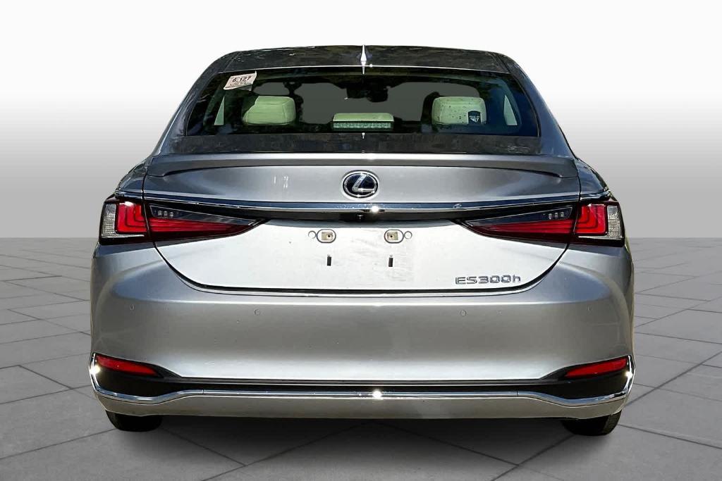 used 2022 Lexus ES 300h car, priced at $39,995