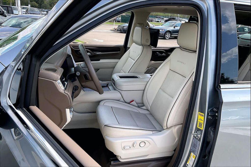 used 2024 GMC Yukon car, priced at $64,995