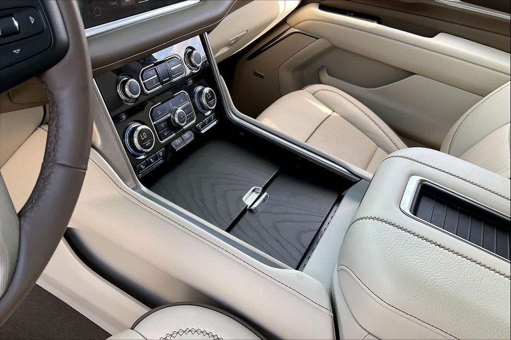 used 2024 GMC Yukon car, priced at $64,995