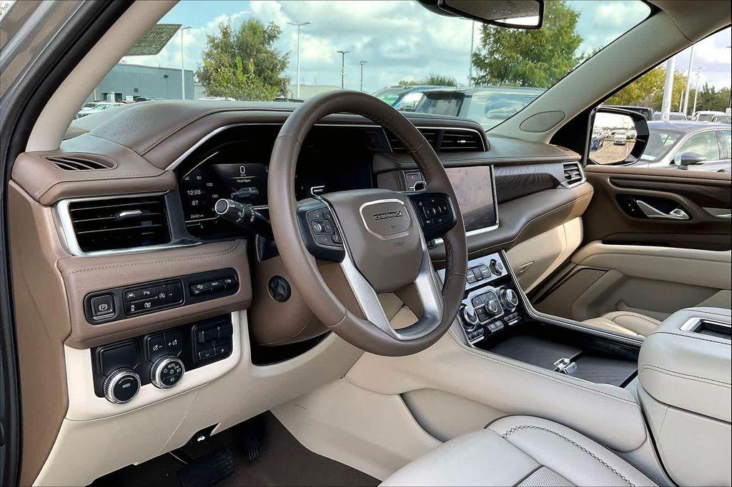 used 2024 GMC Yukon car, priced at $64,995