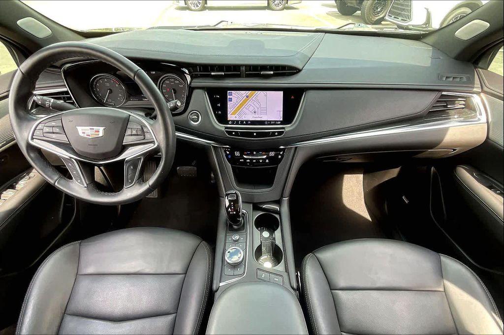 used 2021 Cadillac XT5 car, priced at $23,995