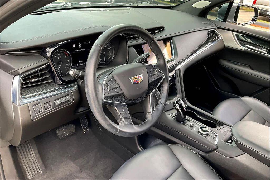 used 2021 Cadillac XT5 car, priced at $23,995